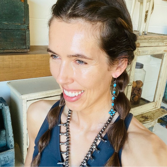 ♥️ Navajo ♥️ Eleanor Largo Sterling Silver & Kingman Turquoise Earrings - Picture 7 of 10